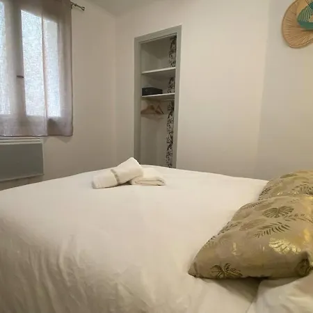 Apartment * De Gamme Centre * *